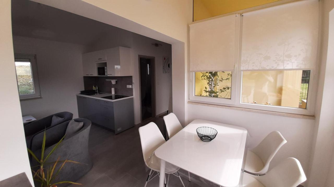Holiday House Romi プーラ エクステリア 写真
